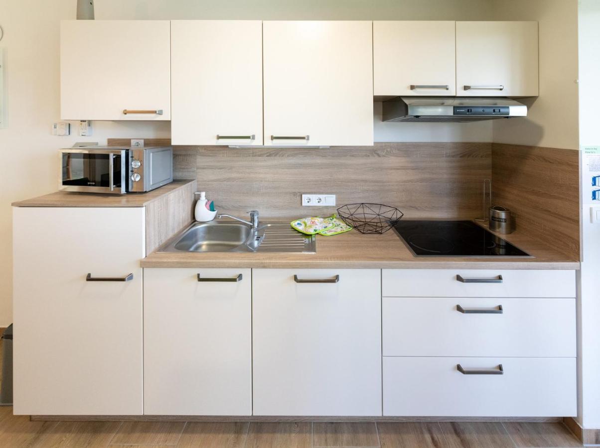 Apartmaji Banonia " Poletni Vetrc " Banovci Ngoại thất bức ảnh