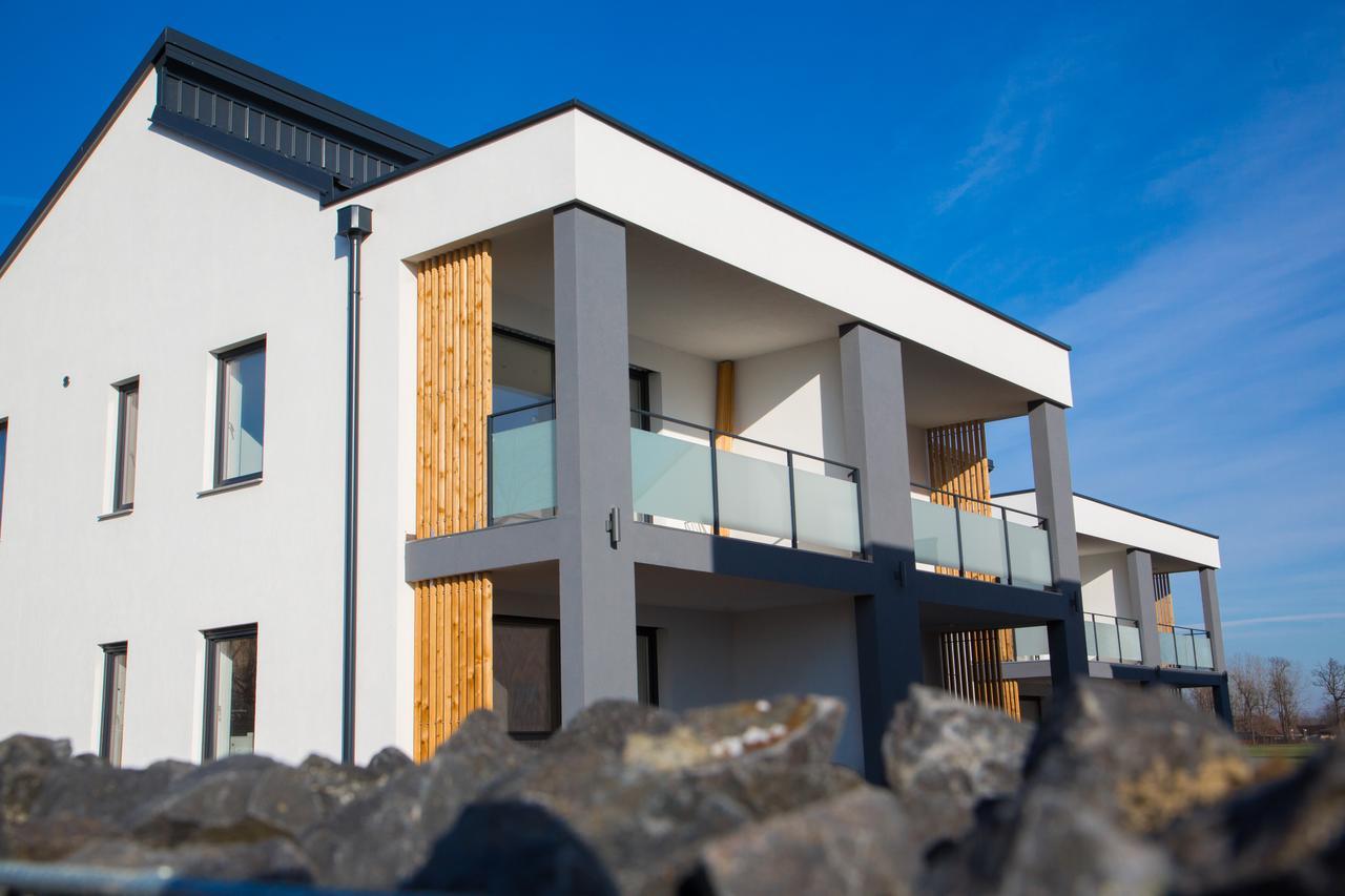Apartmaji Banonia " Poletni Vetrc " Banovci Ngoại thất bức ảnh