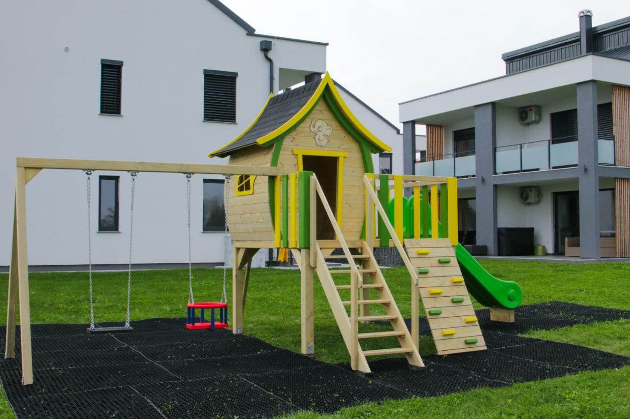 Apartmaji Banonia " Poletni Vetrc " Banovci Ngoại thất bức ảnh
